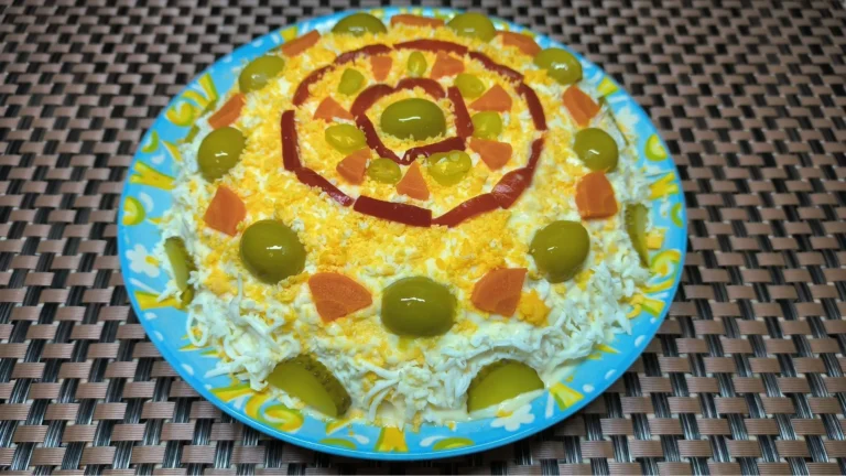 Ensaladilla rusa casera con verduras y mayonesa, receta de Cocina con Flory