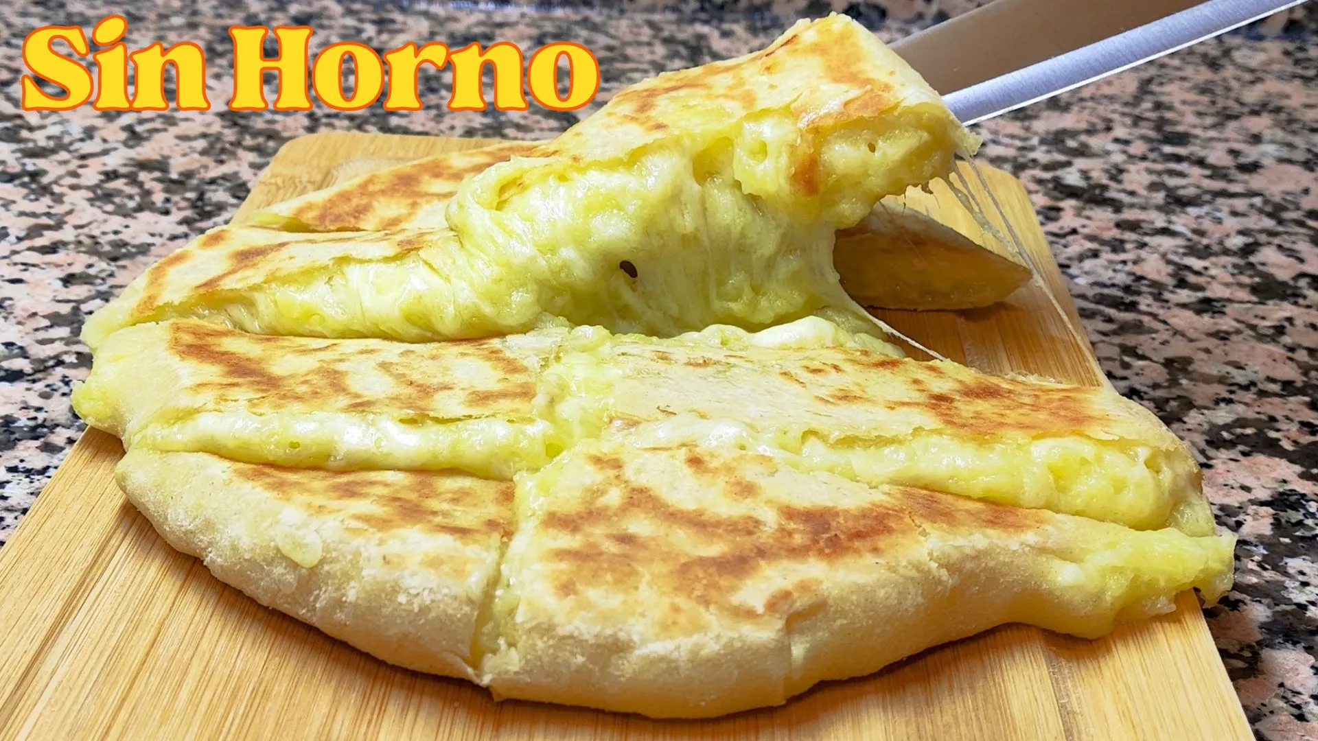 Pan de patata casero relleno de queso derretido, receta de Cocina con Flory