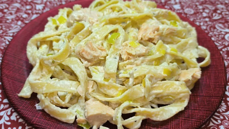 Tallarines al dente con salmón en salsa cremosa, receta de Cocina con Flory