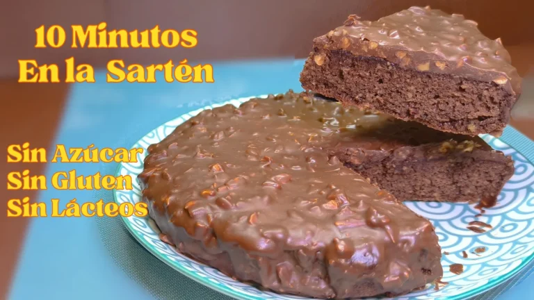 Tarta tipo Ferrero Rocher hecha en sartén, con chocolate y avellanas
